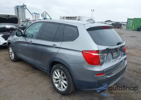 2013 BMW X3 xDrive28I z USA, uszkodzony, nr VIN 5UXWX9C51D0D06892
